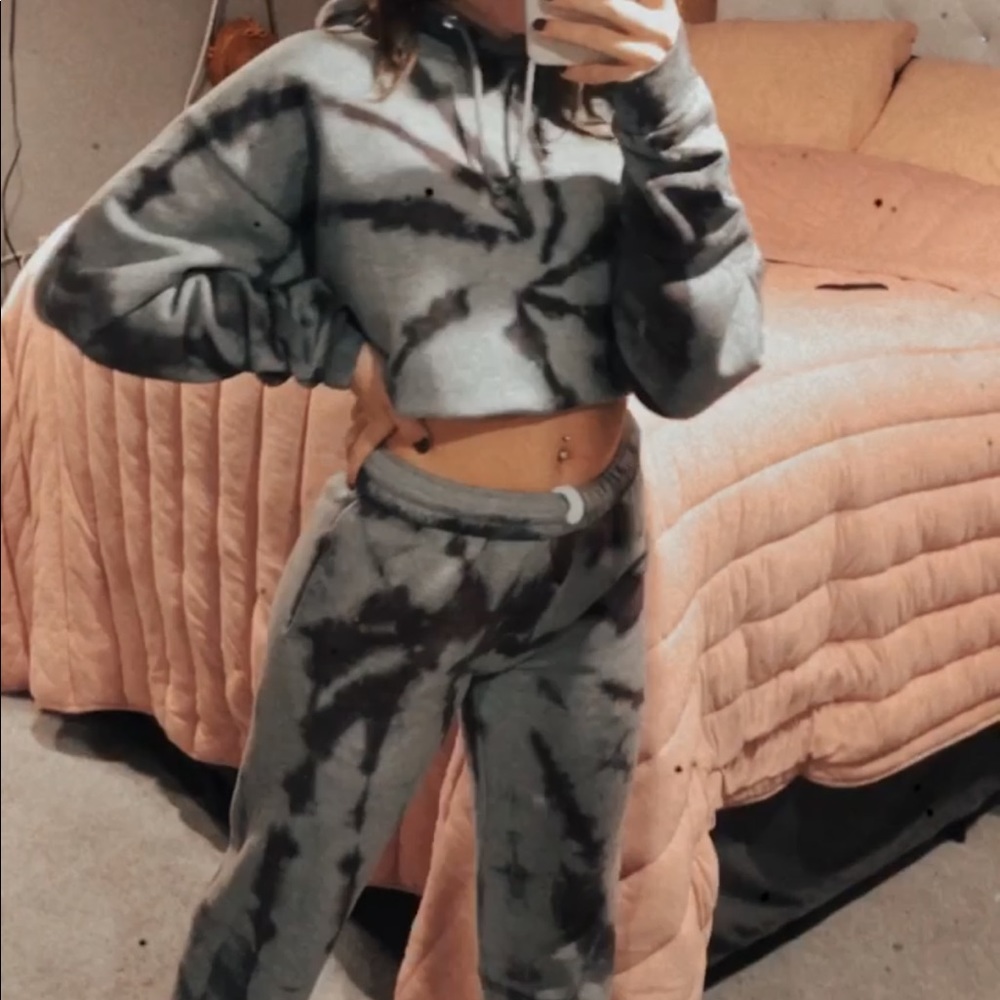 tie dye sweatsuit set